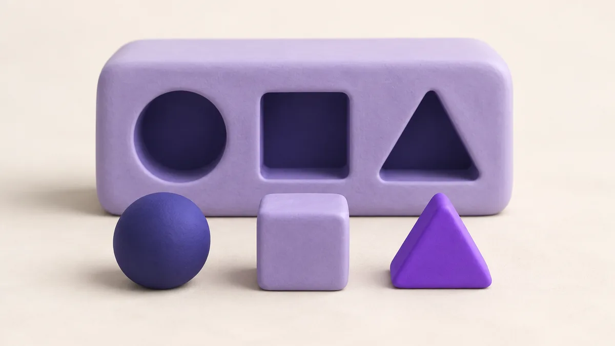 Un tablero de arcilla con huecos redondo, cuadrado y triangular, cada pieza junto a su hueco — cada superficie de Facebook necesita su propia herramienta